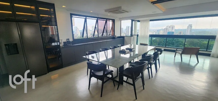 Foto 1 de Apartamento com 2 Quartos à venda, 240m² em Vila Madalena, São Paulo