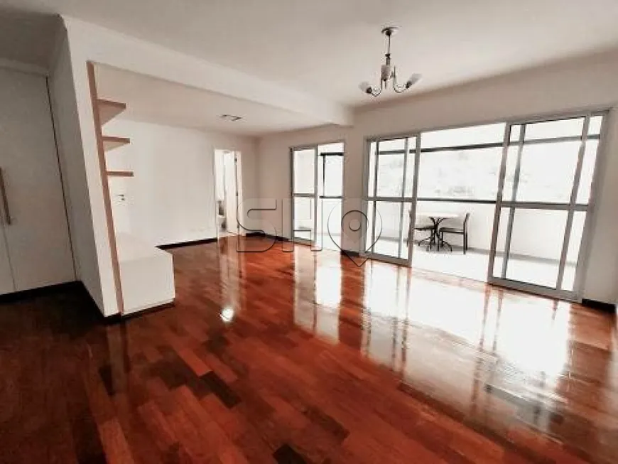 Foto 1 de Apartamento com 3 Quartos à venda, 140m² em Moema, São Paulo