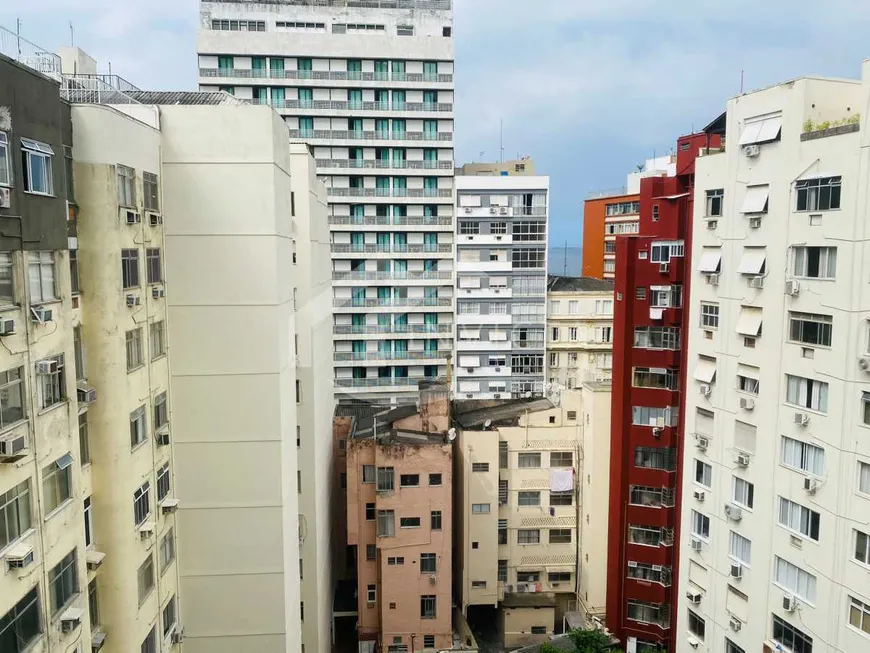 Foto 1 de Kitnet com 1 Quarto à venda, 42m² em Copacabana, Rio de Janeiro