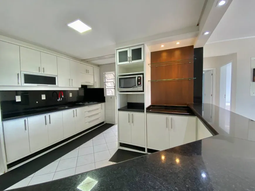 Foto 1 de Apartamento com 3 Quartos à venda, 96m² em Kobrasol, São José