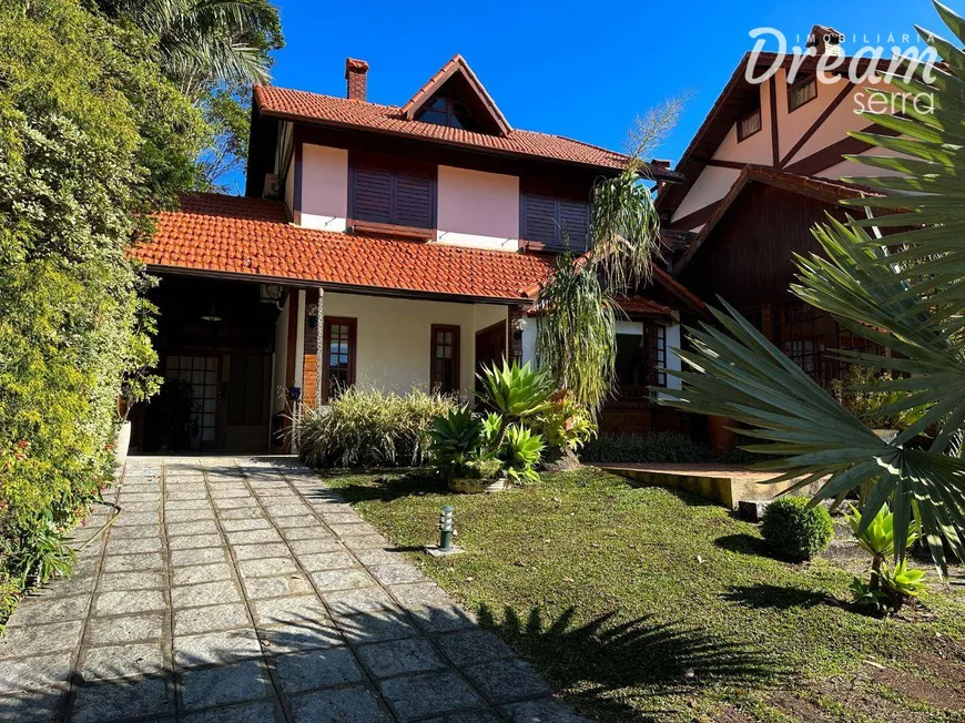 Foto 1 de Casa de Condomínio com 6 Quartos à venda, 193m² em Granja Guarani, Teresópolis