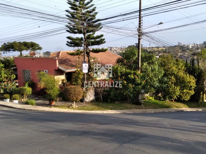 Foto 1 de Casa com 4 Quartos à venda, 90m² em Uvaranas, Ponta Grossa