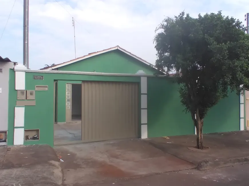 Foto 1 de Casa com 2 Quartos para alugar, 80m² em Setor Estrela Dalva, Goiânia