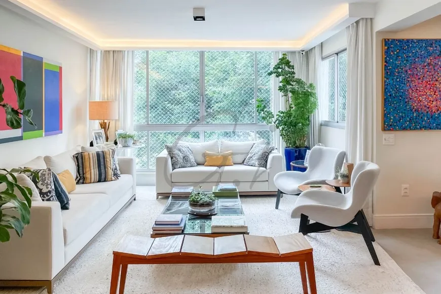 Foto 1 de Apartamento com 4 Quartos à venda, 167m² em Jardim América, São Paulo