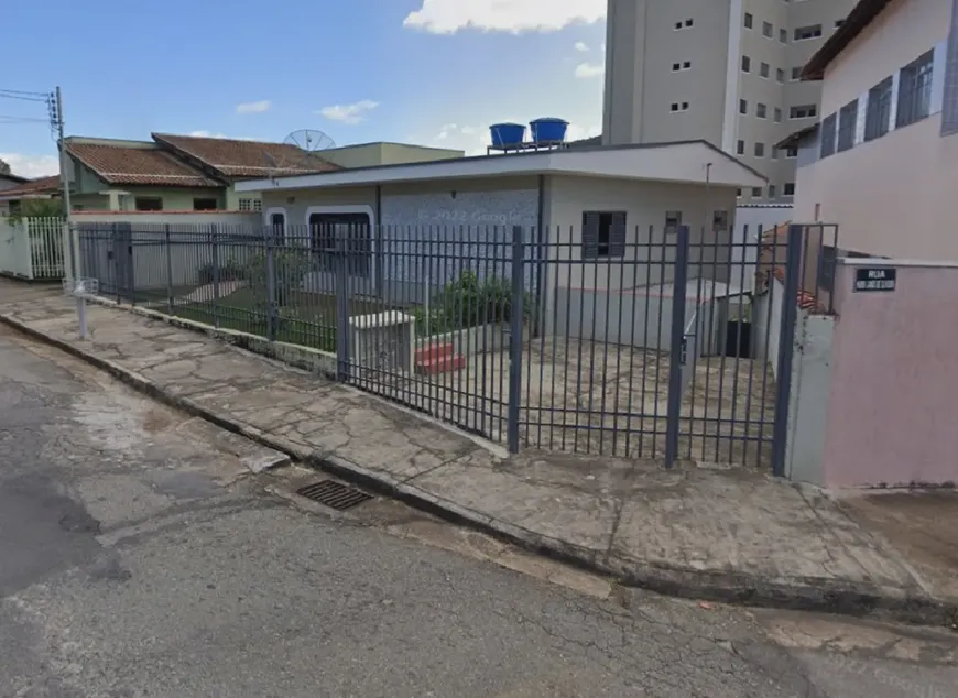 Foto 1 de Casa com 1 Quarto para alugar, 40m² em São Geraldo, Poços de Caldas