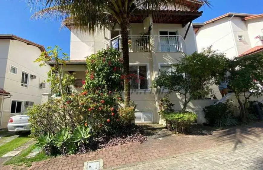 Foto 1 de Casa de Condomínio com 4 Quartos à venda, 145m² em Freguesia- Jacarepaguá, Rio de Janeiro
