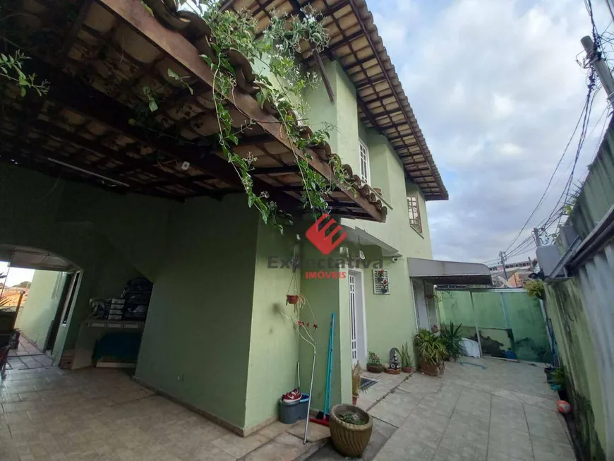 Foto 1 de Casa com 3 Quartos à venda, 333m² em Santa Rosa, Belo Horizonte