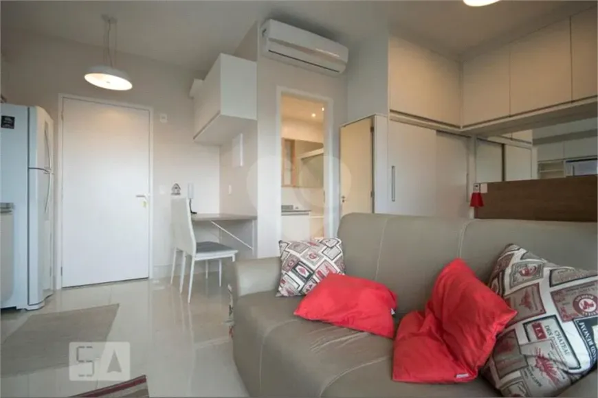 Foto 1 de Apartamento com 1 Quarto para alugar, 36m² em Santo Amaro, São Paulo