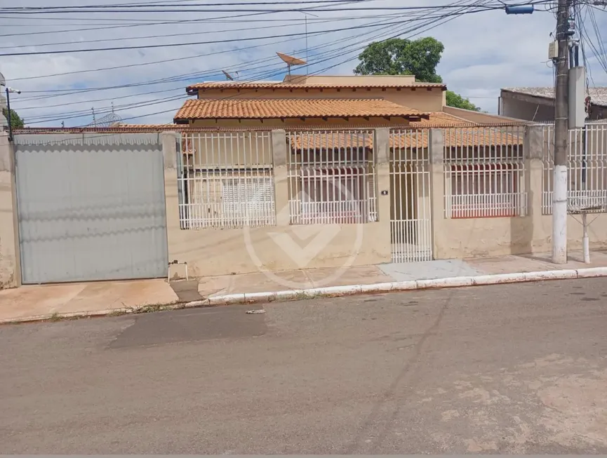 Foto 1 de Casa com 5 Quartos à venda, 400m² em Centro Norte, Cuiabá