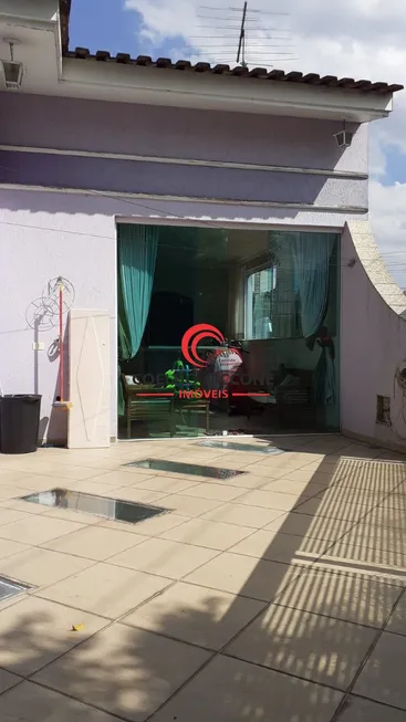 Foto 1 de Sobrado com 4 Quartos à venda, 250m² em Santa Paula, São Caetano do Sul