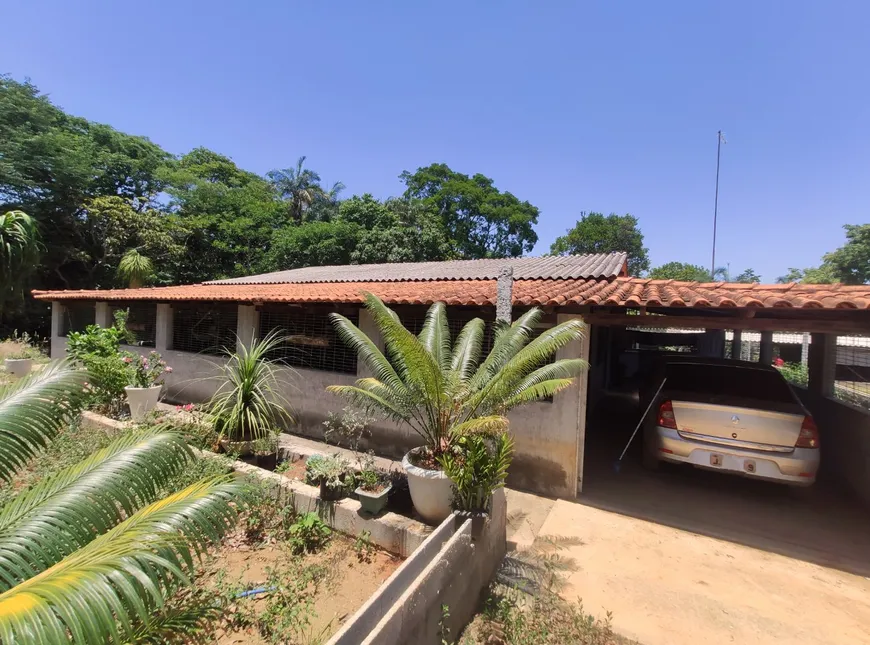 Foto 1 de Fazenda/Sítio com 3 Quartos à venda, 40000m² em Planaltina, Brasília