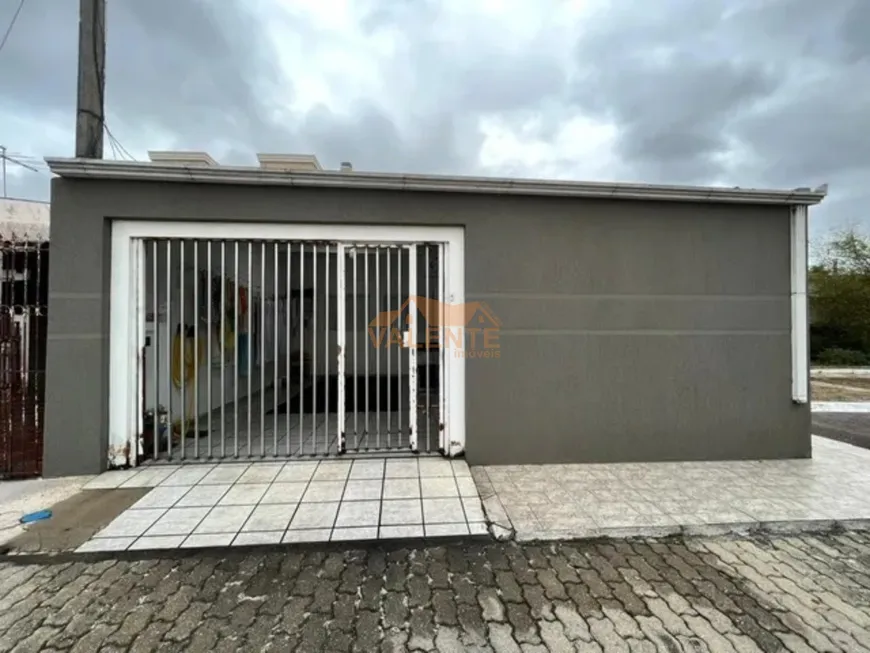 Foto 1 de Casa com 4 Quartos à venda, 157m² em Xaxim, Curitiba