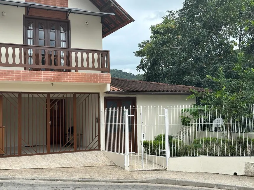 Foto 1 de Casa com 3 Quartos para alugar, 200m² em , Domingos Martins