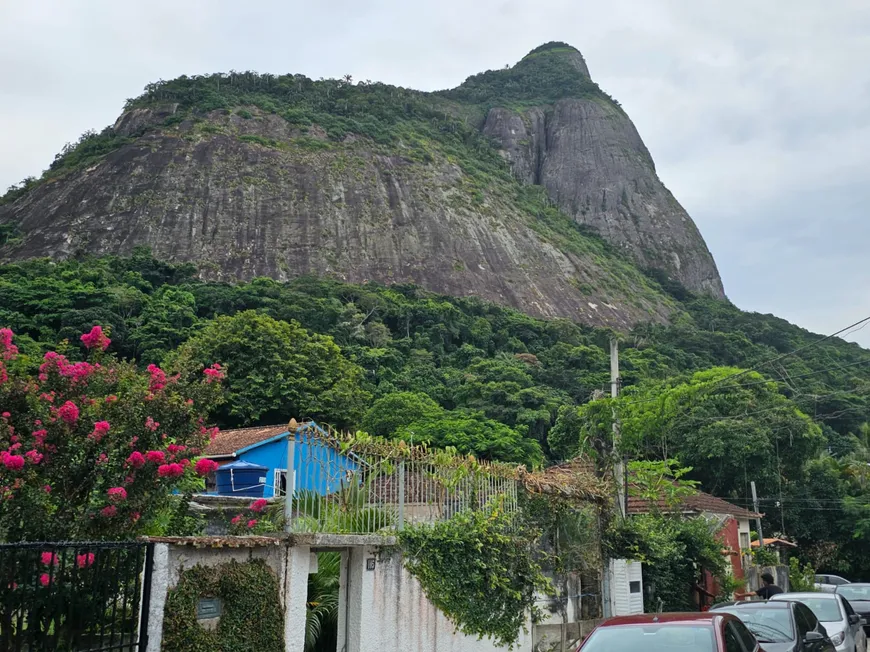 Foto 1 de Lote/Terreno à venda, 600m² em Barra da Tijuca, Rio de Janeiro