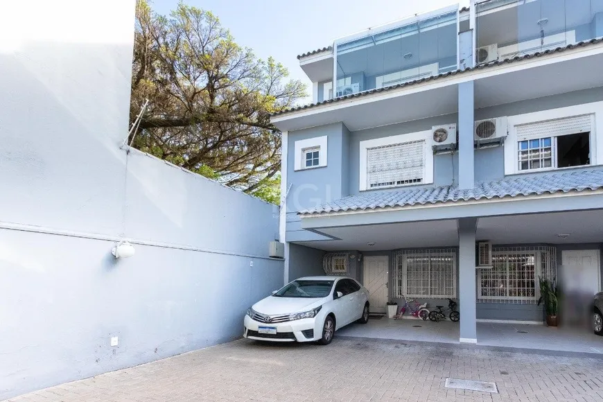Foto 1 de Casa de Condomínio com 3 Quartos à venda, 183m² em Vila Assunção, Porto Alegre