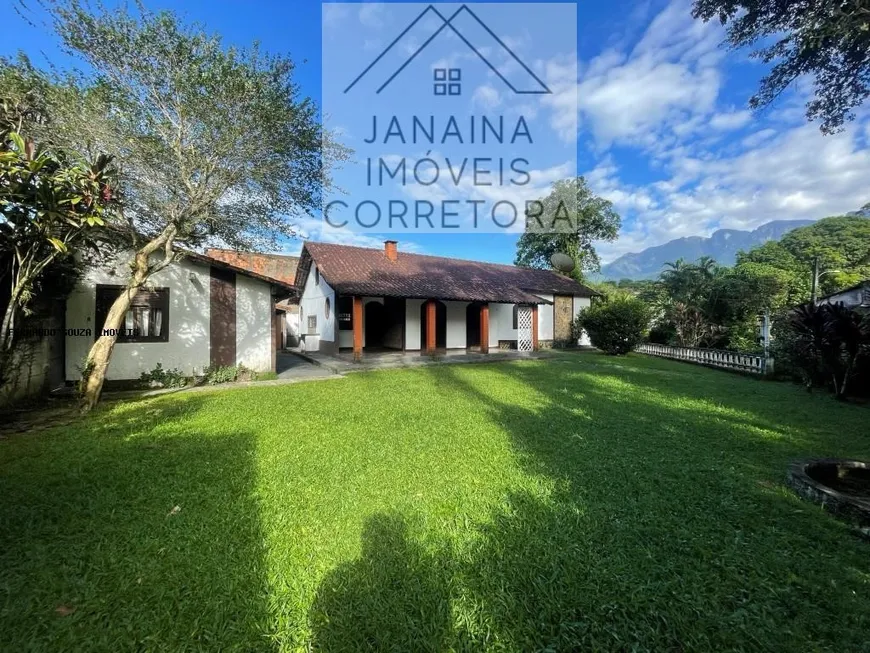 Foto 1 de Casa de Condomínio com 5 Quartos à venda, 227m² em Caneca Fina, Guapimirim