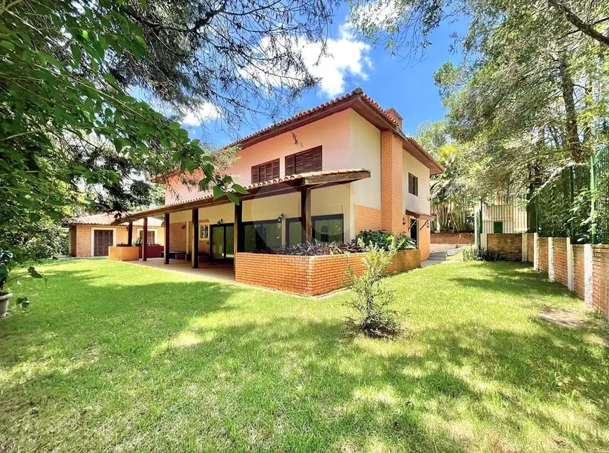 Foto 1 de Casa com 7 Quartos à venda, 385m² em Jardim Santa Paula, Cotia