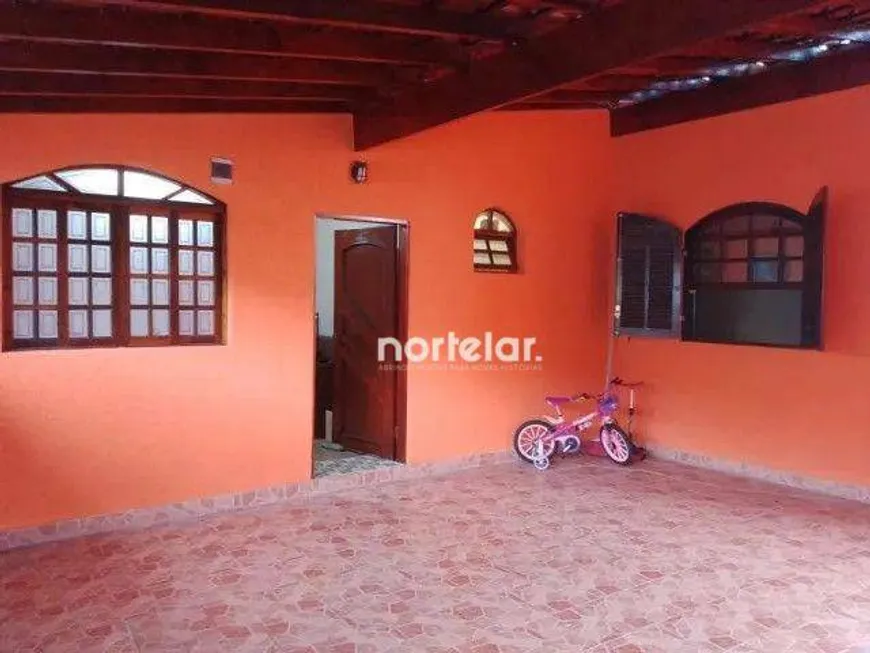 Foto 1 de Casa com 2 Quartos à venda, 156m² em Ayrosa, Osasco