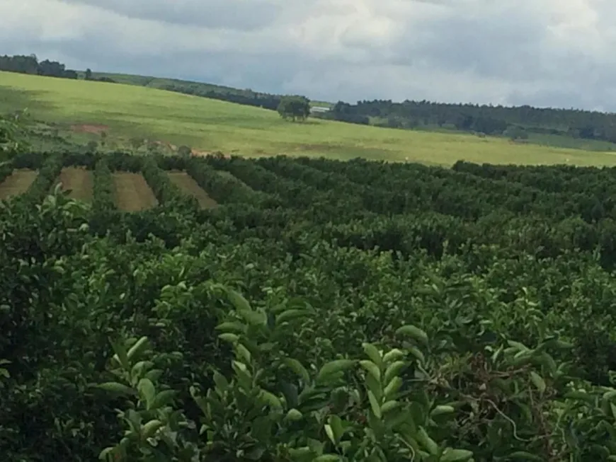 Foto 1 de Fazenda/Sítio à venda, 330m² em Centro, Botucatu