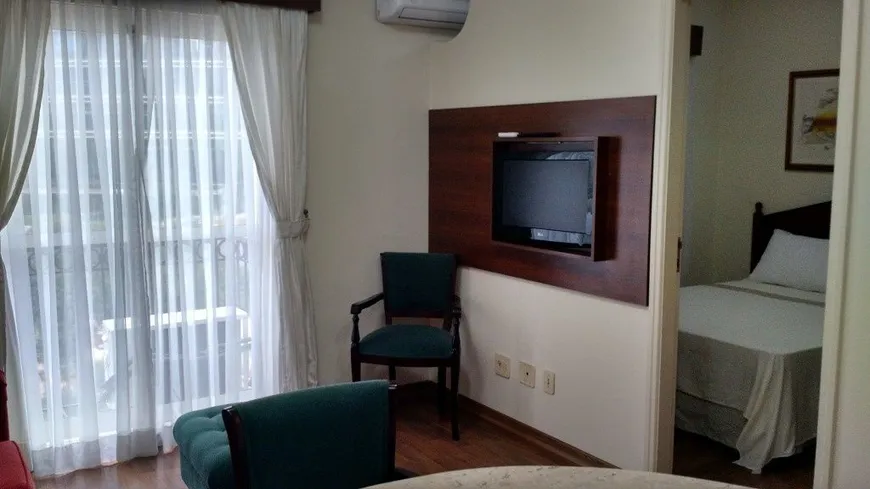 Foto 1 de Flat com 1 Quarto para alugar, 33m² em Vila Olímpia, São Paulo