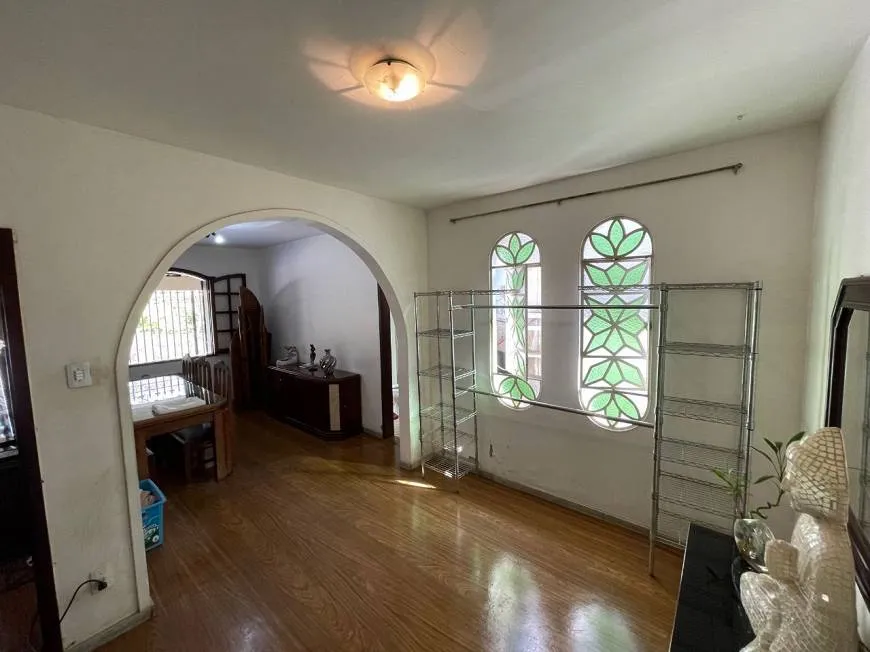 Foto 1 de Casa com 4 Quartos à venda, 160m² em Alípio de Melo, Belo Horizonte