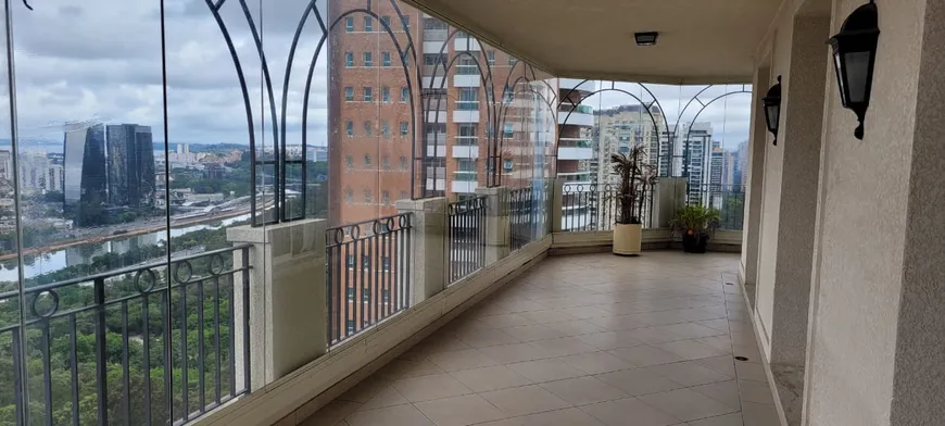 Foto 1 de Apartamento com 3 Quartos à venda, 260m² em Jardim Fonte do Morumbi , São Paulo