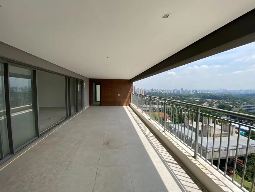 Foto 1 de Apartamento com 4 Quartos à venda, 244m² em Vila Clementino, São Paulo