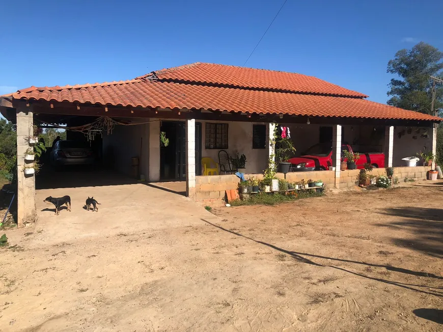 Foto 1 de Fazenda/Sítio com 3 Quartos à venda, 220m² em Area Rural de Limeira, Limeira