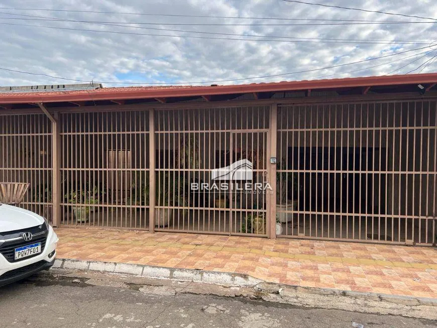 Foto 1 de Casa com 2 Quartos à venda, 200m² em Vila Novo Horizonte, Goiânia