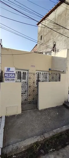 Foto 1 de Casa com 2 Quartos para alugar, 66m² em Joaquim Tavora, Fortaleza