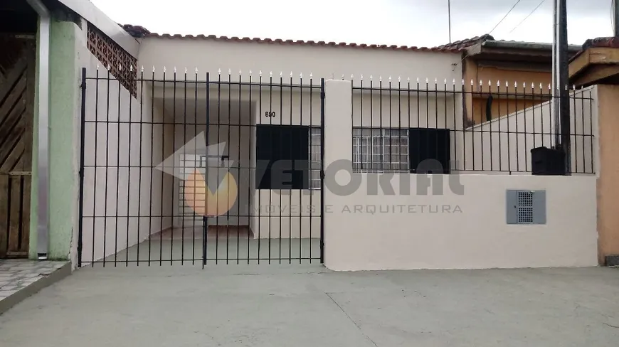 Foto 1 de Casa com 2 Quartos à venda, 65m² em Indaiá, Caraguatatuba