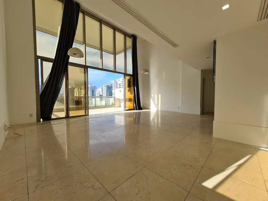 Foto 1 de Apartamento com 4 Quartos à venda, 229m² em Barra da Tijuca, Rio de Janeiro