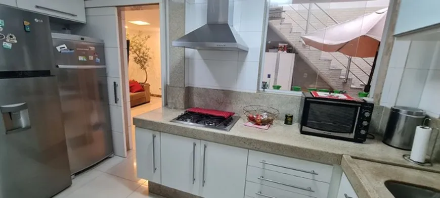 Foto 1 de Casa com 4 Quartos à venda, 500m² em Jardim da Penha, Vitória