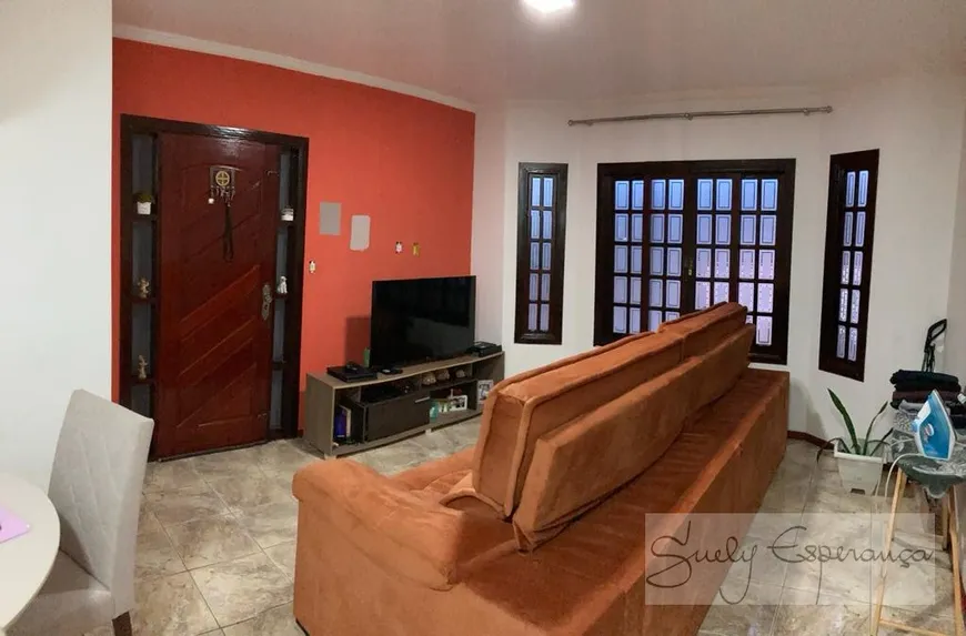 Foto 1 de Sobrado com 3 Quartos à venda, 216m² em Vila Lavínia, Mogi das Cruzes