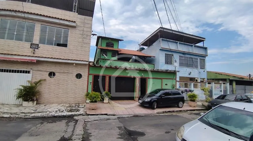 Foto 1 de Casa com 4 Quartos à venda, 242m² em Guadalupe, Rio de Janeiro