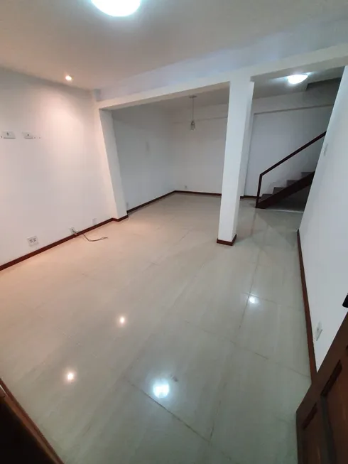 Foto 1 de Casa com 3 Quartos à venda, 97m² em Samambaia, Petrópolis