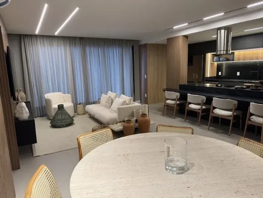 Foto 1 de Apartamento com 3 Quartos à venda, 149m² em Jurerê, Florianópolis