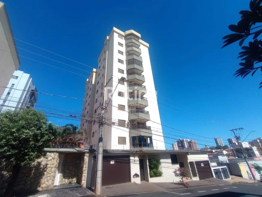 Foto 1 de Apartamento com 4 Quartos para alugar, 202m² em Santa Maria, Uberlândia