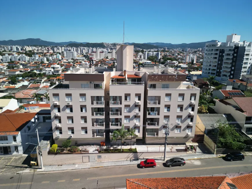 Foto 1 de Apartamento com 3 Quartos à venda, 94m² em Estreito, Florianópolis