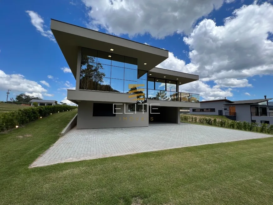 Foto 1 de Casa de Condomínio com 4 Quartos à venda, 340m² em Rio Bonito, Rancho Queimado