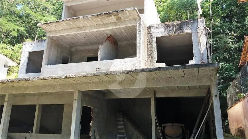 Foto 1 de Casa de Condomínio com 4 Quartos à venda, 510m² em Itaipu, Niterói