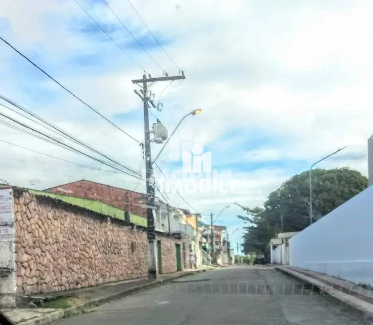 Foto 1 de Lote/Terreno à venda, 845m² em Barro Duro, Maceió