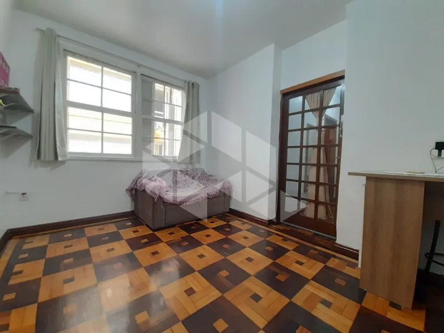 Foto 1 de Apartamento com 3 Quartos para alugar, 68m² em Centro Histórico, Porto Alegre