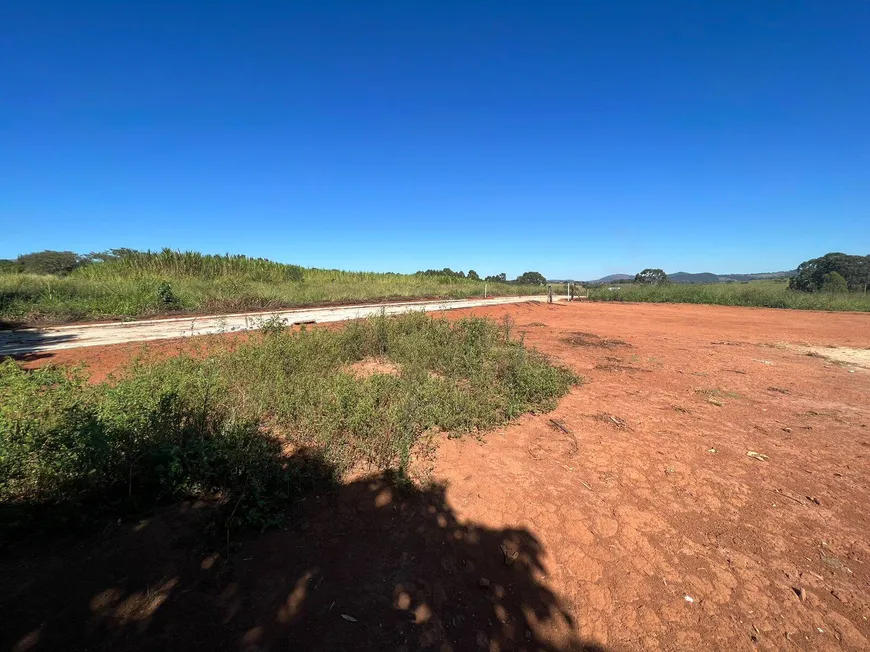 Foto 1 de Lote/Terreno à venda, 1100m² em Centro, Mateus Leme