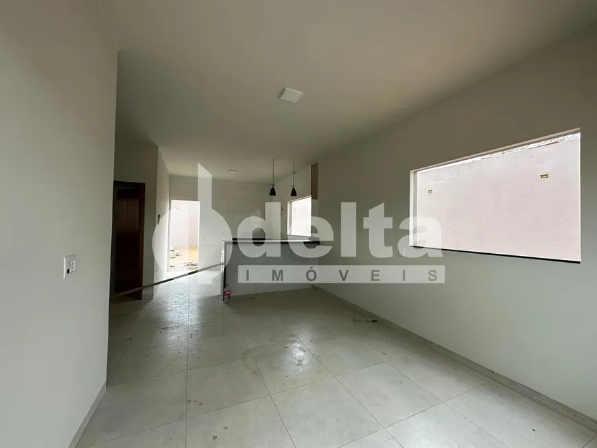 Foto 1 de Casa com 2 Quartos à venda, 43m² em Morumbi, Uberlândia