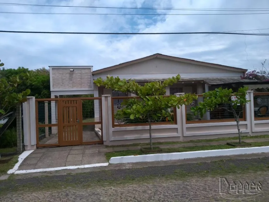 Foto 1 de Casa com 3 Quartos à venda, 101m² em Zona Nova, Tramandaí