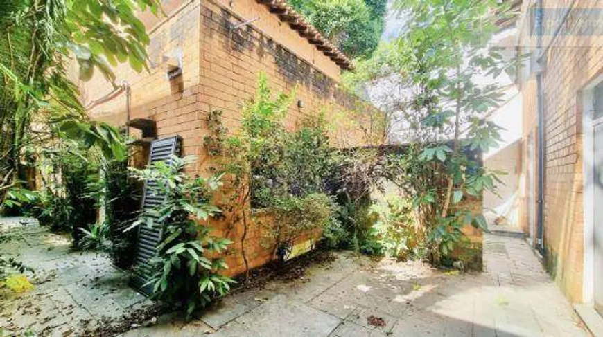 Foto 1 de Casa com 3 Quartos para alugar, 412m² em Jardim Paulista, São Paulo