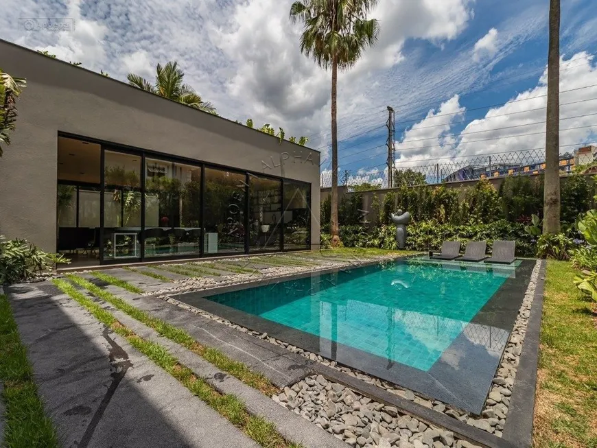 Foto 1 de Casa de Condomínio com 5 Quartos à venda, 800m² em Alphaville, Santana de Parnaíba