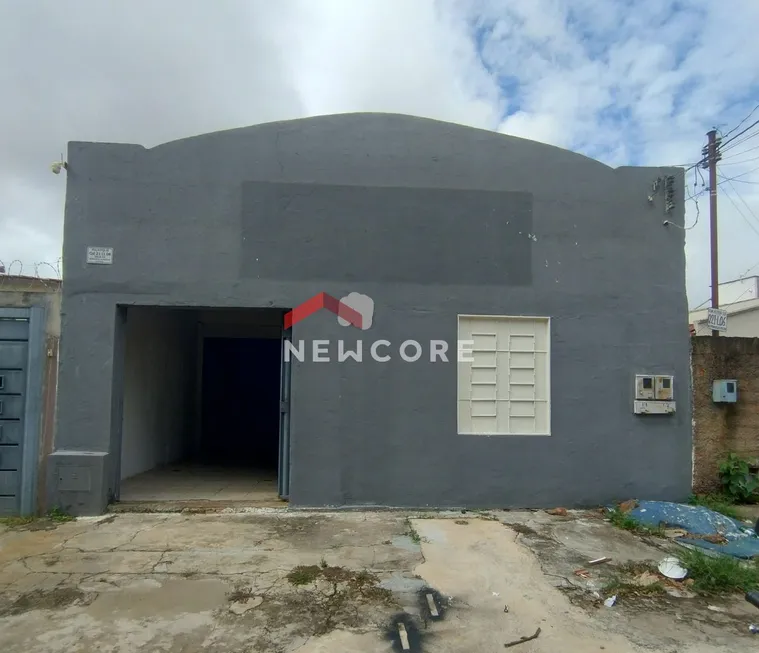 Foto 1 de Galpão/Depósito/Armazém à venda, 250m² em Loteamento Alphaville Residencial , Goiânia