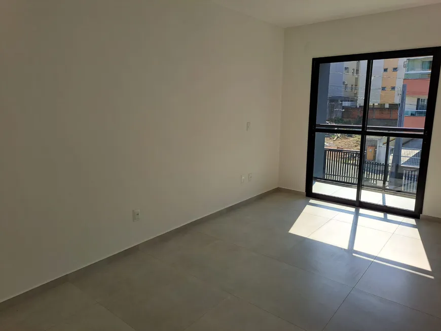 Foto 1 de Sobrado com 3 Quartos à venda, 105m² em Serraria, São José